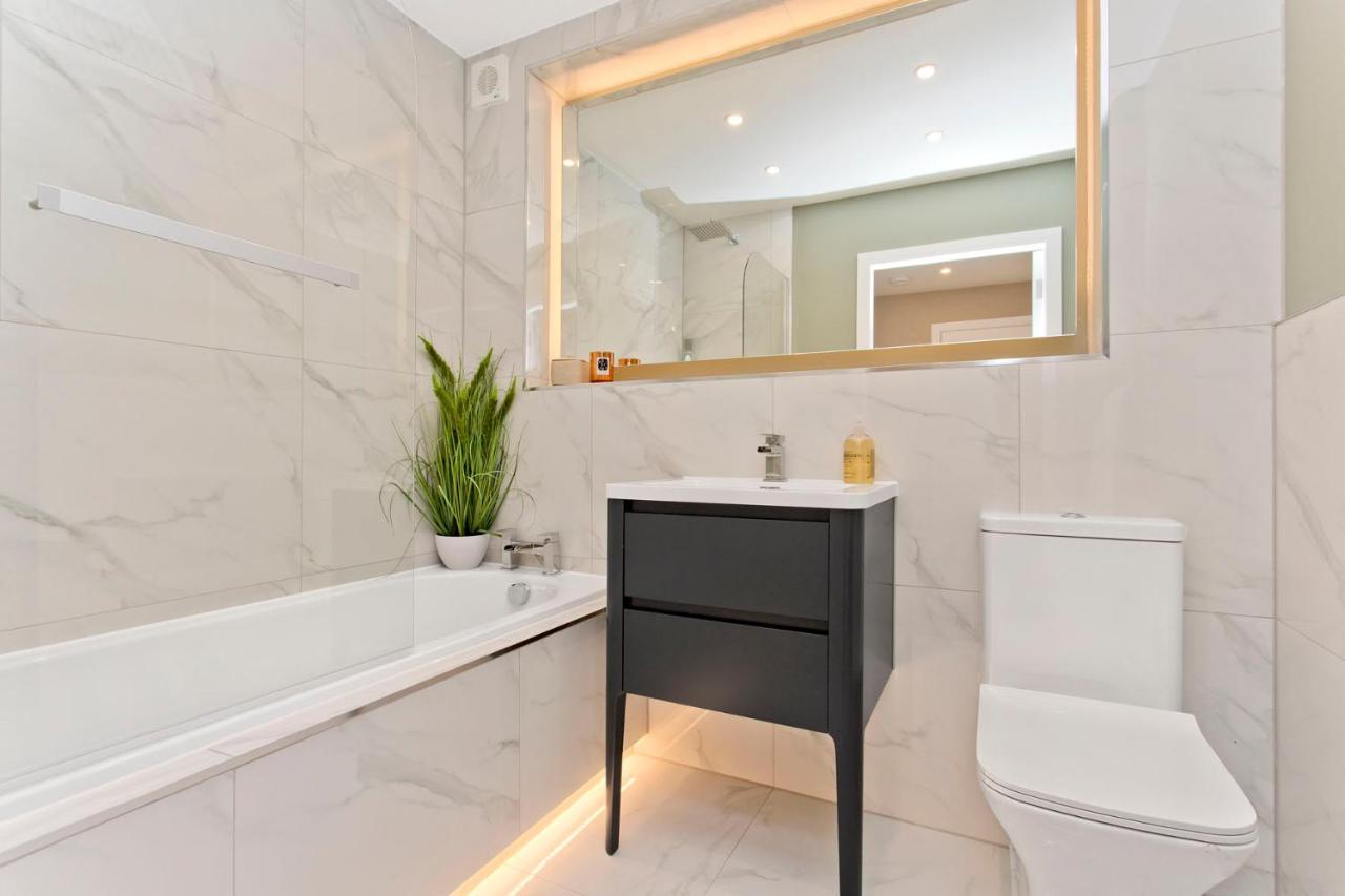 Modern City Centre 2 Bedroom 2 Bathroom Apartments, Main Door Ground With Private Parking Edimburgo Esterno foto
